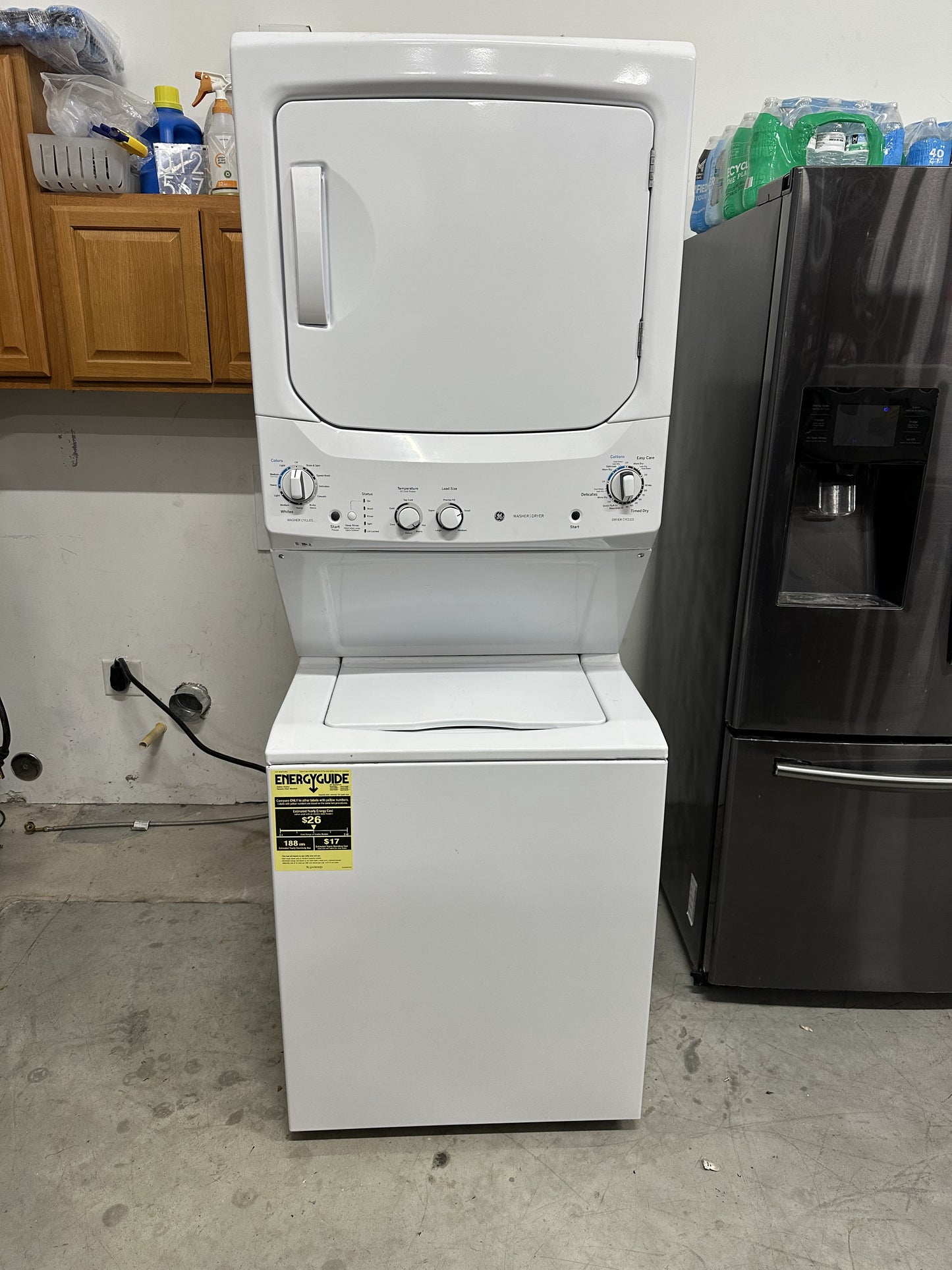 GE GUD27ESSM1WW Laundry Center Washer and Dryer