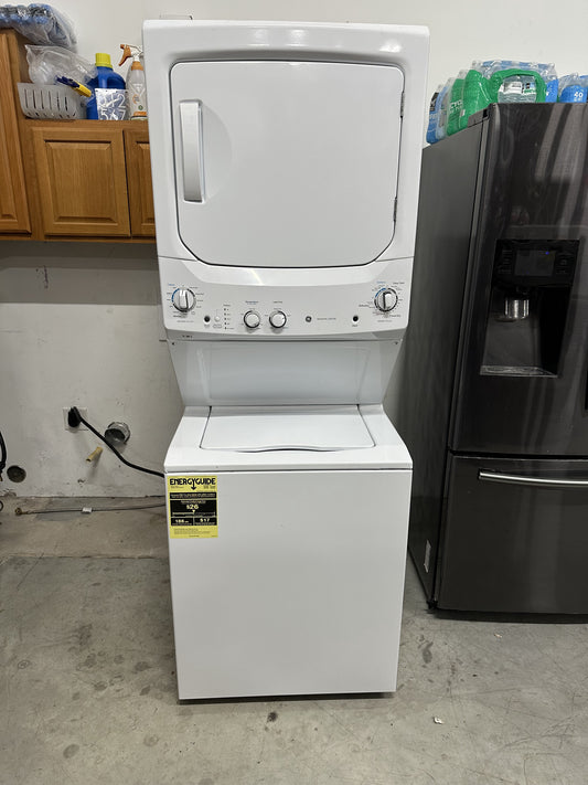 GE GUD27ESSM1WW Laundry Center  Washer and Dryer